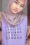 Hijab Mulus Cantik Sweater Ungu Diewe Bergantian