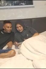 Orang Timur Mah Doyannya Ama Jilbab Bangkok