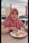 Uztadzah Rahma Sepulang Makan Bikin Konten
